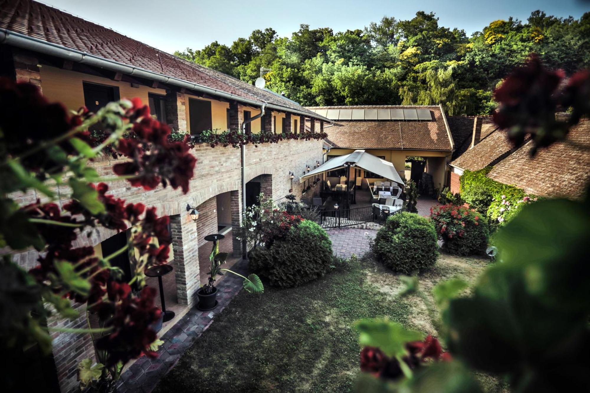 Rooms Villa Iva Ilok Exterior photo